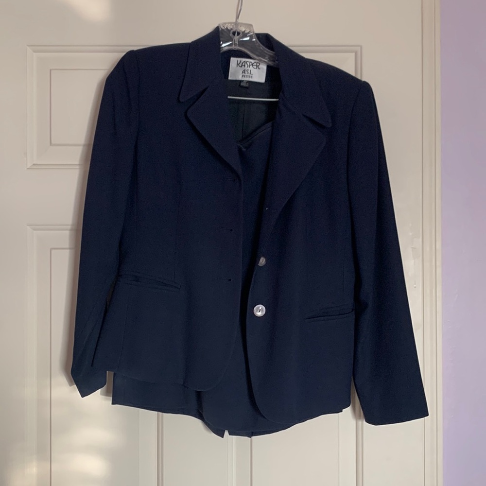 2 piece suit set with skirt